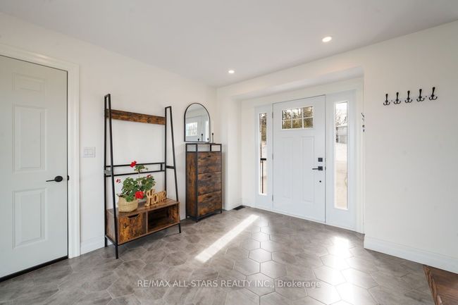 181 Cedar Grove Dr, House other with 4 bedrooms, 2 bathrooms and 9 parking in Caesarea ON | Image 4