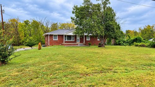 3670 Hunters Point Pike, Lebanon, TN, 37087-1168 | Card Image