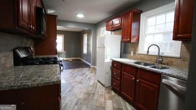 4681 City View Dr, House other with 3 bedrooms, 2 bathrooms and null parking in Forest Park GA | Image 4