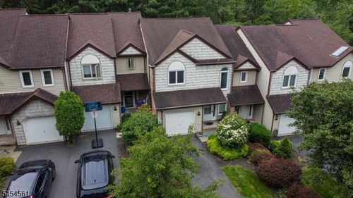 15 Averell Dr, Morris Plains, NJ, 07950-1946 | Card Image