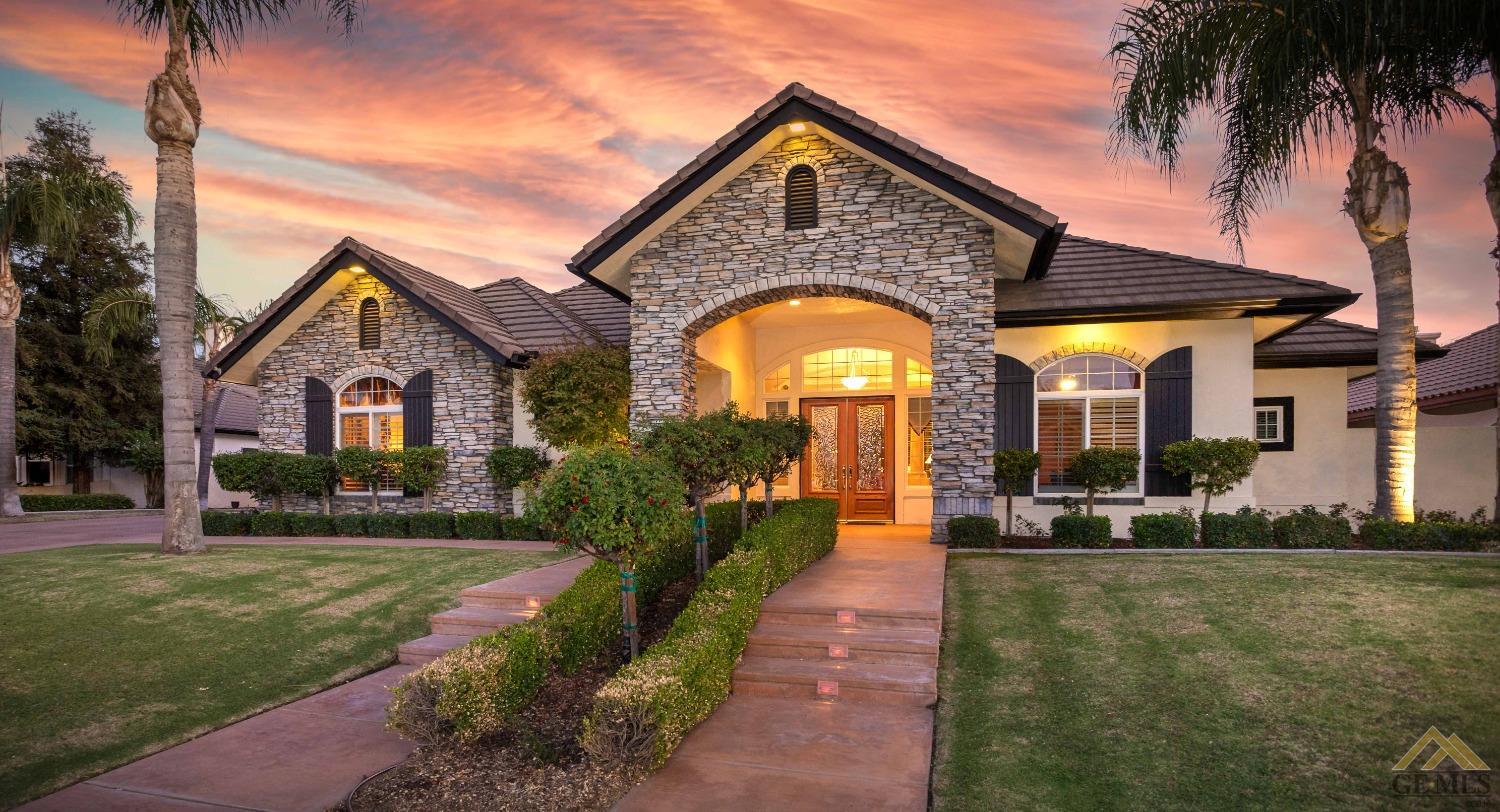 Finsbury Ct, Bakersfield, CA 93312