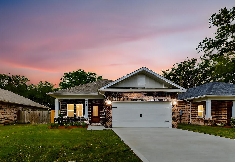 Hickory St, Niceville, FL 32578