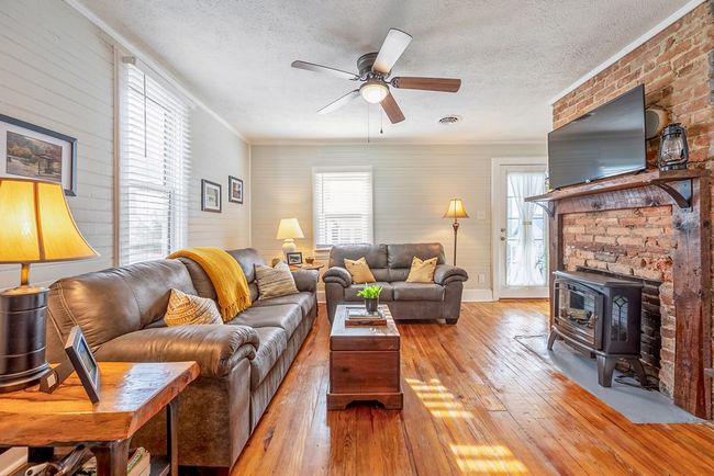 102 N Short St, House other with 2 bedrooms, 1 bathrooms and null parking in Fries VA | Image 4