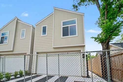 3226 Drew St, Houston, TX, 77004-3355 | Card Image