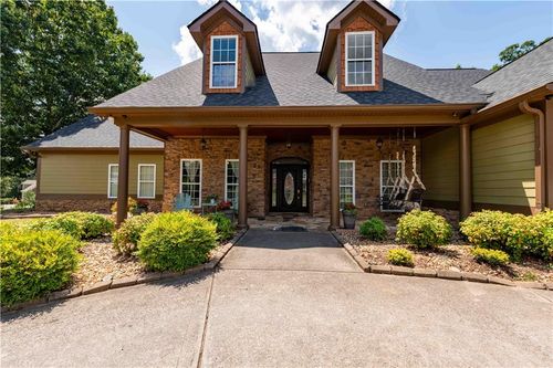 42 Rocky Mountain Pass, Adairsville, GA, 30103-5880 | Card Image