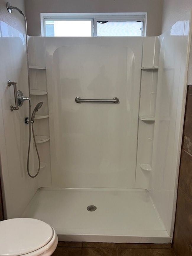 184 Dandelion Loop, House other with 3 bedrooms, 2 bathrooms and null parking in Kyle TX | Image 9