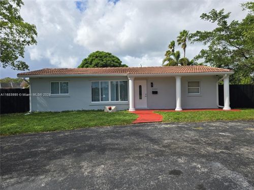 a-2001 Nw 35th St, Oakland Park, FL, 33309-5749 | Card Image