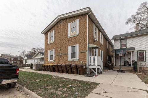 1235 S Court St, Rockford, IL, 61102-2985 | Card Image