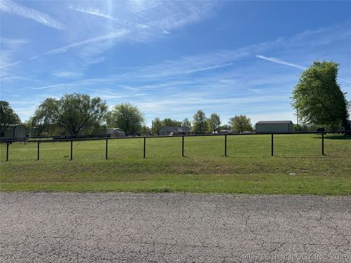 25 E Chestnut Dr, Claremore, OK, 74019 | Card Image