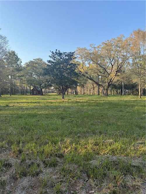 9170 Little River Rd, Bayou La Batre, AL, 36509-2215 | Card Image