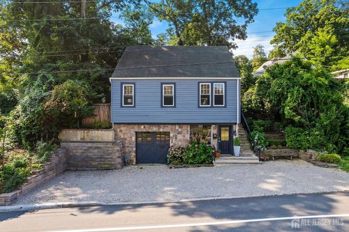 1106 State Route 36, Atlantic Highlands, NJ, 07716-2500 | Card Image