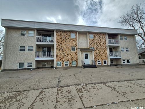 24-228 3rd Street, Weyburn, SK, S4H0W6 | Card Image