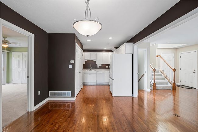 101 Creekside Drive, Townhouse with 3 bedrooms, 2 bathrooms and 2 parking in Buffalo Twp - BUT PA | Image 6
