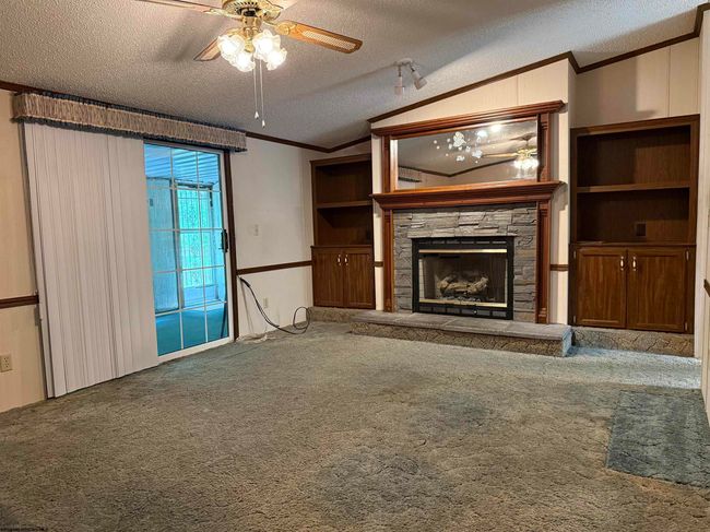 2610 Maple Spring Hwy, House other with 3 bedrooms, 3 bathrooms and 3 parking in Eglon WV | Image 9