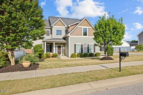 650 Monterey Pine Dr, Fuquay-Varina, NC, 27526-2571 | Card Image