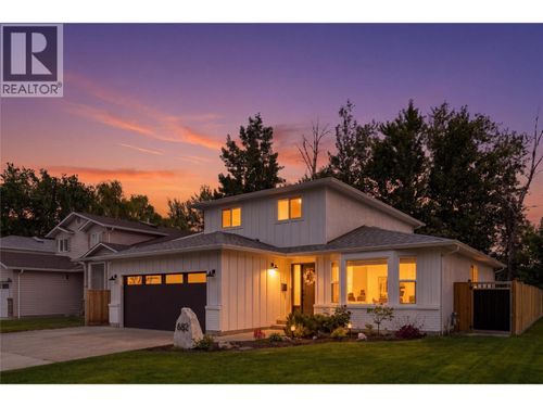 682 Cook Rd, Kelowna, BC, V1W3G7 | Card Image
