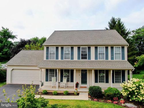 321 Coventry Ln, Lititz, PA, 17543-8749 | Card Image