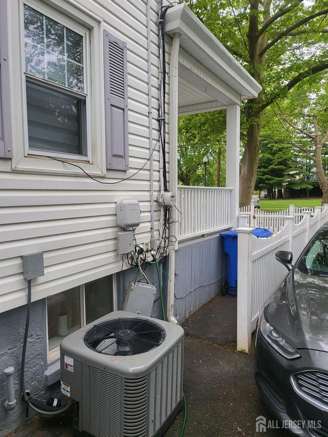 72 High St, House other with 2 bedrooms, 3 bathrooms and null parking in Perth Amboy NJ | Image 8