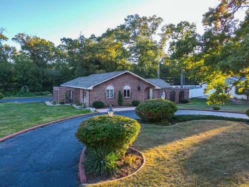 1698 Woodcrest Dr, Saint Anne, IL, 60964-4492 | Card Image