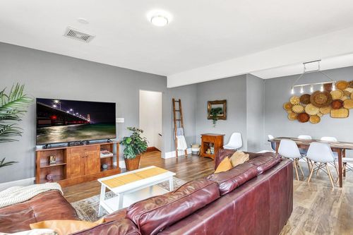 3043-3041 N Oakland Avenue, Milwaukee, WI, 53211 | Card Image