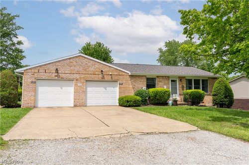 5381 Portage St Nw, North Canton, OH, 44720-6890 | Card Image