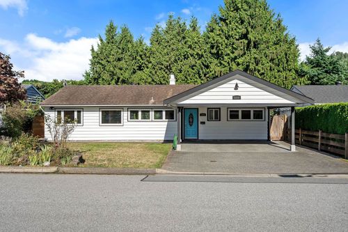 1216 Pinewood Cres, North Vancouver, BC, V7P1E9 | Card Image