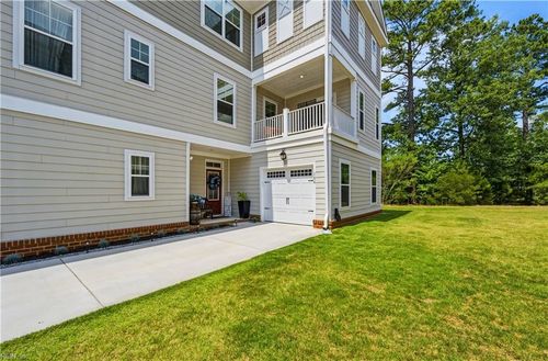 106 Genoa Ct, Yorktown, VA, 23693-5684 | Card Image