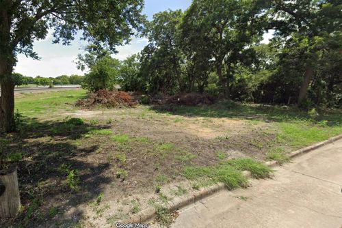 201 Neathery St, Farmersville, TX, 75442-2605 | Card Image