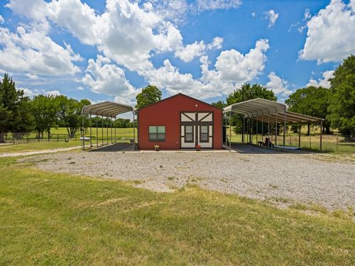 580 Homer Smith Rd, Van Alstyne, TX, 75495-2515 | Card Image