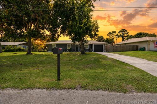 4703 Myrtle Dr, Fort Pierce, FL, 34982-7119 | Card Image