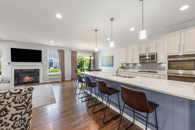 27w120 Timber Creek Dr, Townhouse with 3 bedrooms, 3 bathrooms and 2 parking in Winfield IL | Image 5