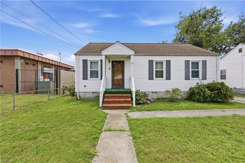 6 Thornrose Ave, Hampton, VA, 23669-2541 | Card Image