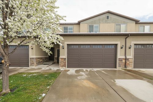 111 E 690 S, Smithfield, UT, 84335-4800 | Card Image