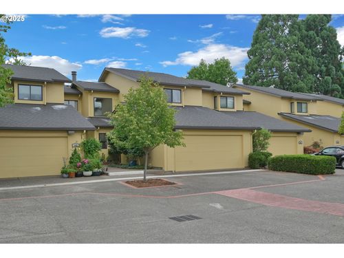 585 Wimbledon Ct, Eugene, OR, 97401-1777 | Card Image
