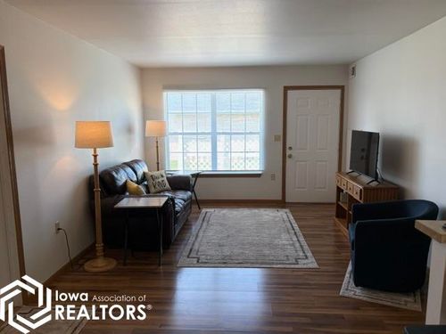 b-2903 B Jefferson Van Buren St, Fairfield, IA, 52556 | Card Image