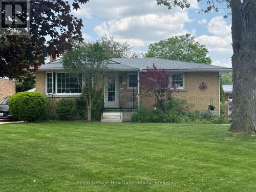 47 Mcdonald Street, Stratford, ON, N5A4W4 | Card Image