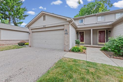 6640 Deerhurst Dr, Westland, MI, 48185-6961 | Card Image