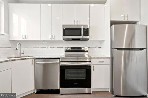 2044 N Fifth Street, PHILADELPHIA, PA, 19122 | Card Image