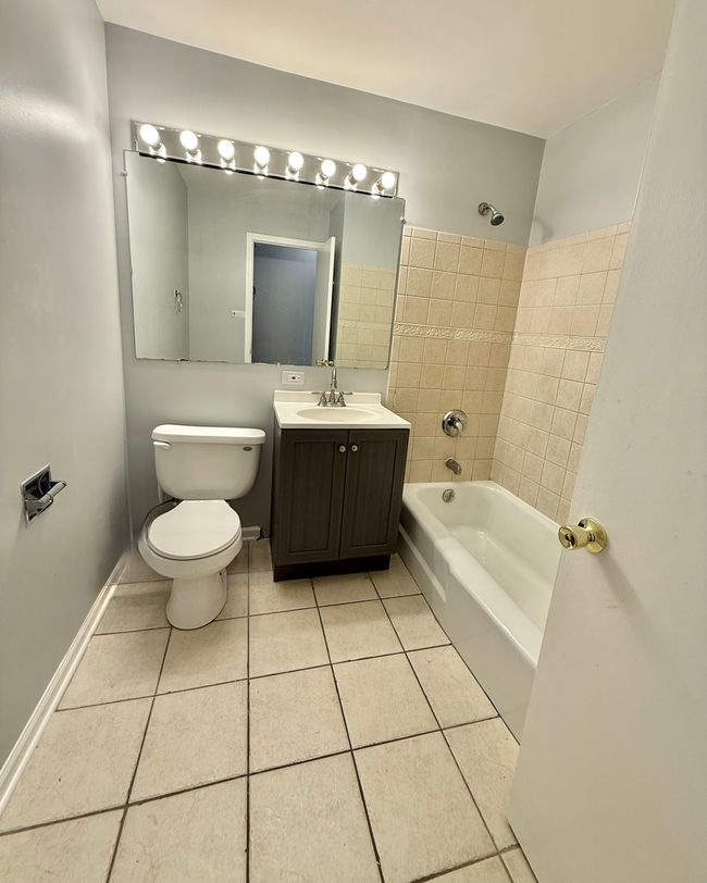 10445 Massasoit Ave, House other with 3 bedrooms, 3 bathrooms and 1 parking in Oak Lawn IL | Image 13