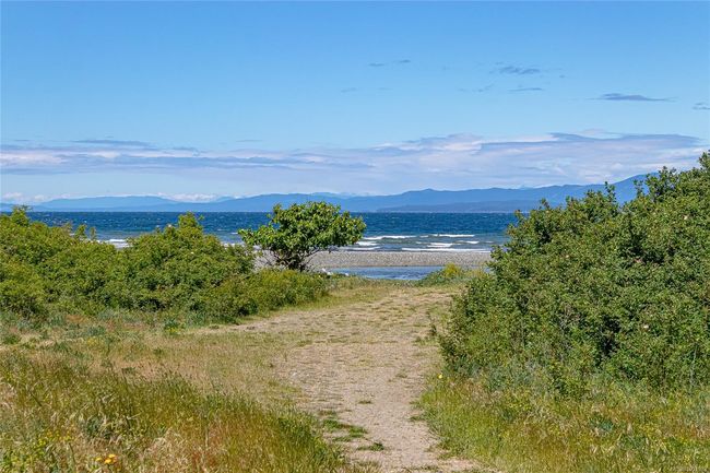 1571 Juan De Fuca Blvd, House other with 5 bedrooms, 3 bathrooms and 4 parking in Parksville BC | Image 56