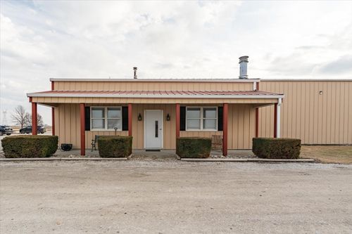 26151 E 2500 North Rd, Lexington, IL, 61753-9447 | Card Image