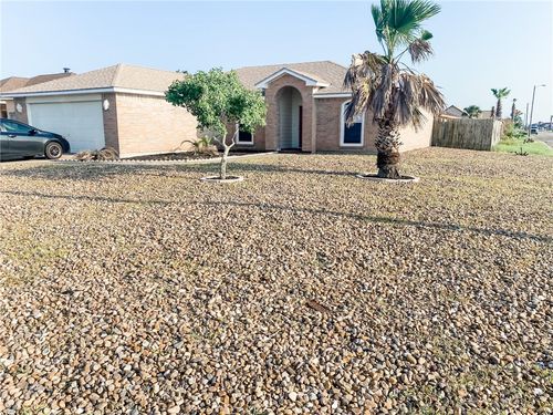 13901 Lighthouse Dr, Corpus Christi, TX, 78418-6137 | Card Image