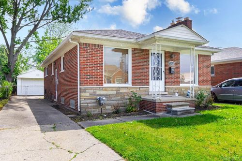 21526 Englehardt Street, St Clair Shores, MI, 48080 | Card Image