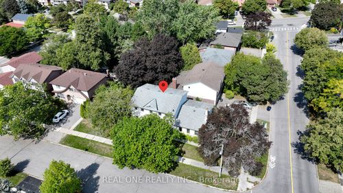 25 Tumbleweed Rd, North York, ON, M2J2N2 | Card Image