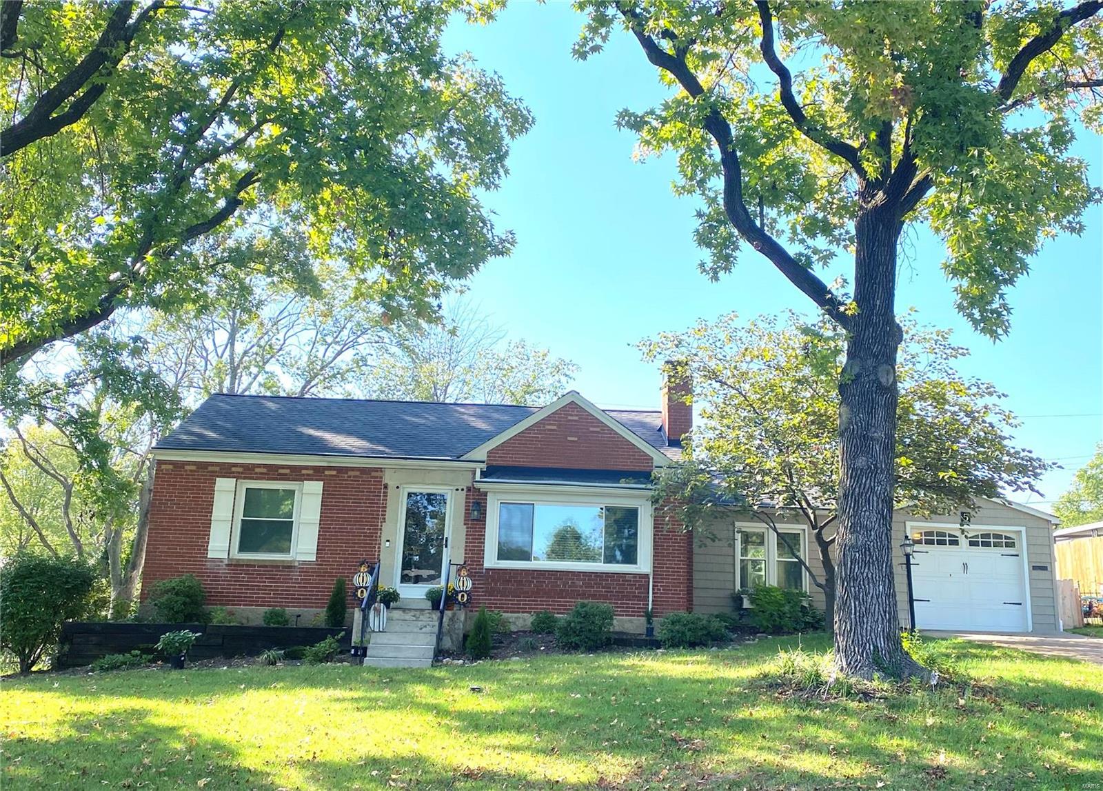 Springbrook Pl, Saint Louis, MO 63119