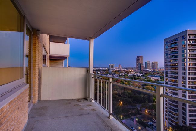 APT-1912 - 3883 Turtle Creek Blvd, Condo with 1 bedrooms, 1 bathrooms and null parking in Dallas TX | Image 8