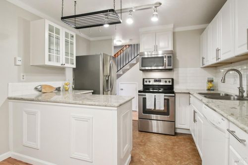 apt-10-165 Oddstad Dr, Vallejo, CA, 94589-3401 | Card Image