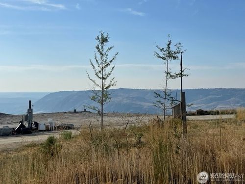 284 Harmony Heights Rd, Brewster, WA, 98812 | Card Image