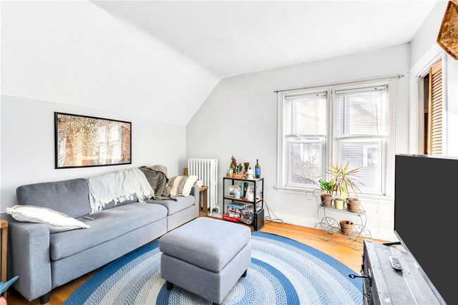 132 Pidge Ave, Home with 3 bedrooms, 3 bathrooms and null parking in Pawtucket RI | Image 18