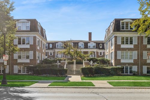 2-2238 Central St, Evanston, IL, 60201-5724 | Card Image